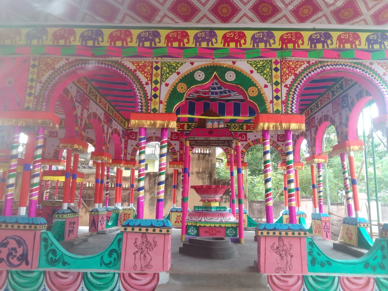 Sacred Ceremony Décor